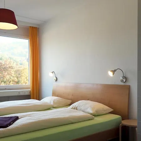 شباب 77 بيرن * برن