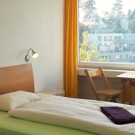 77 Hostal