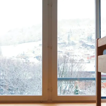 شباب 77 بيرن بيت شباب